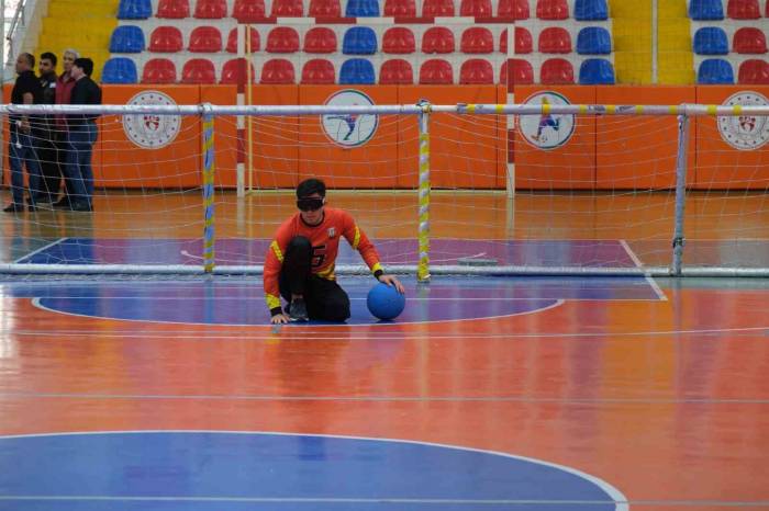 Kahramanmaraş’ta Depremde Hayatını Kaybedenler Anısına Goalball Turnuvası Düzenlendi