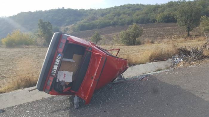 Kastamonu’da Takla Atan Otomobilde İki Kişi Yaralandı