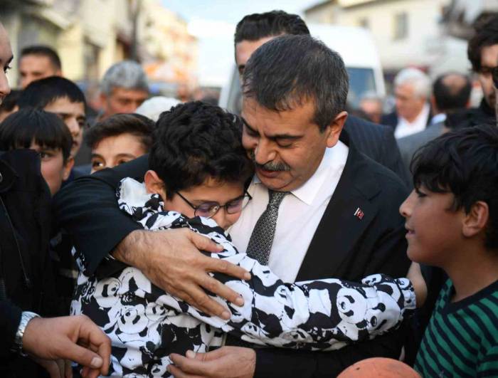 Bakan Tekin’den Erzurum’a Dair Duygu Yüklü Paylaşım