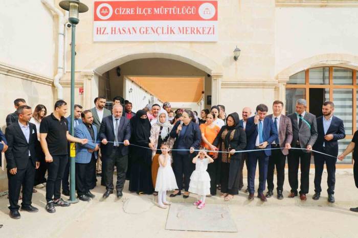 Cizre’nin Gençlik Merkezi Açıldı