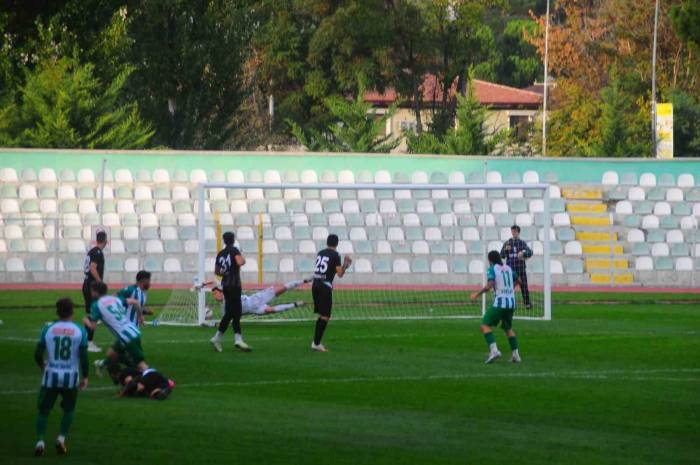 Tff 3. Lig: Amasyaspor: 3 - Hacettepe 1945: 1