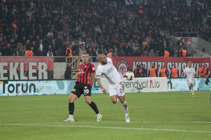 Trendyol 1. Lig: Ahlatcı Çorum Fk: 2 - Eyüpspor: 3