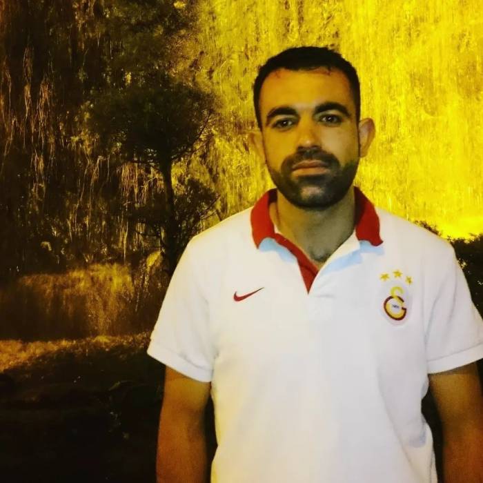 Dengesini Kaybedip Balkondan Düşen Alkollü Şahıs Kamerada
