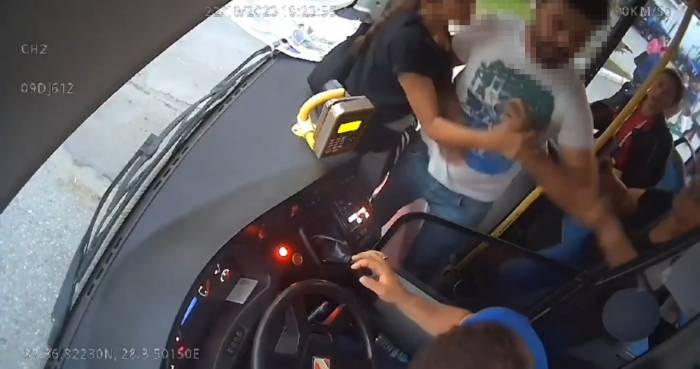 Böyle Öfke Görülmedi, Yolcu Sayısı Fazla Diye Otobüs Şoförünü Tokatladı
