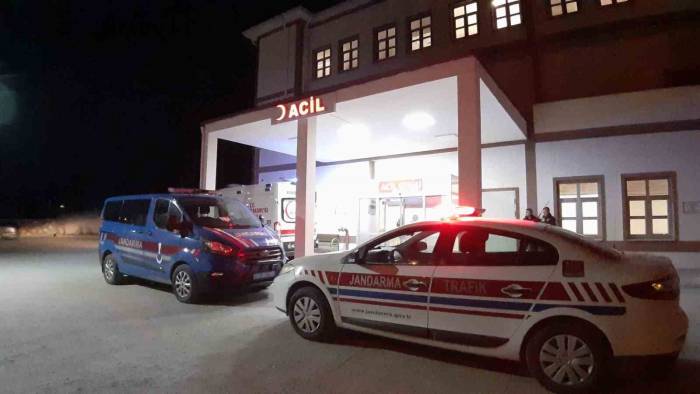 ’kümeste Tavuklar Rahat Olsun’ Kavgası: 2 Yaralı