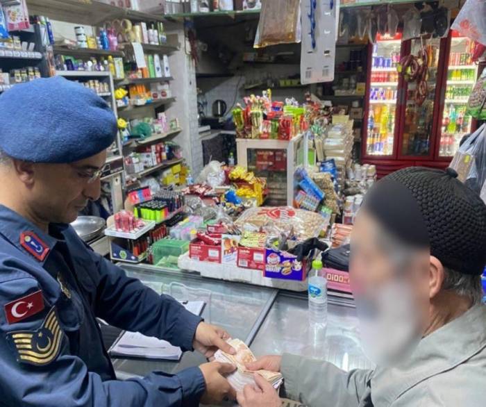 İş Yerinden 22 Bin Lira Çalan Hırsız Güvenlik Kamerasına Takıldı