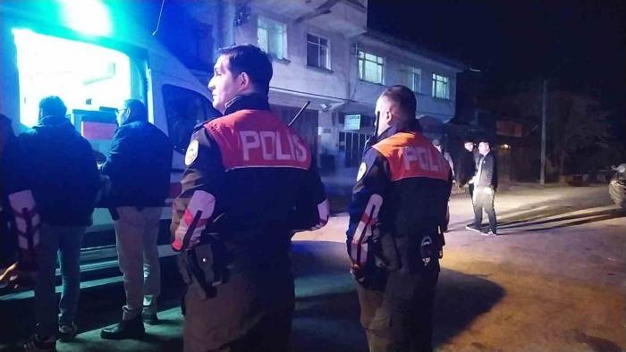 Çorum’da Bıçaklı Kavga: 1 Yaralı