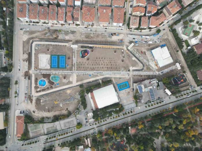 Sportif Temalı Millet Bahçesi’nde Yol Ve Otopark Çalışmaları Sürüyor