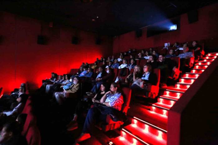 Efeler’in Film Festivali Devam Ediyor