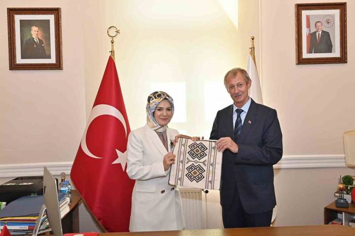 Bakan Göktaş, Kamu Yararın Olan Projelere Katkı Sözü Verdi