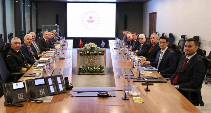 İçişleri Bakanı Yerlikaya, Yunanistan Göç Ve İltica Bakanı Kairidis İle Görüştü