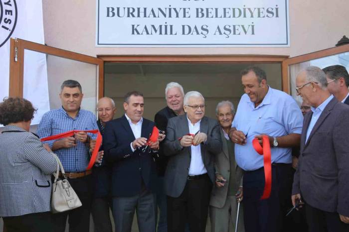 Burhaniye’de Kamil Daş Aşevi Açıldı