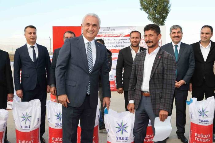 Muş’ta Devlet Desteğiyle 595 Ton Buğday Tohumu Dağıtılmaya Başlandı