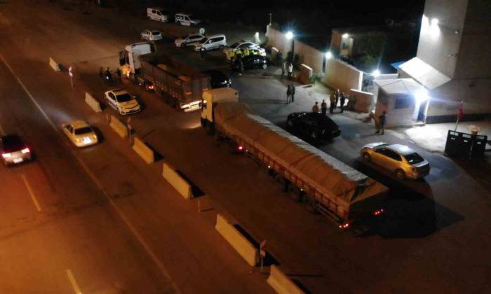 43 İlin Geçiş Güzergahında Sıkı Denetim: Yük Taşıyan Araçlar Tek Tek Durduruldu