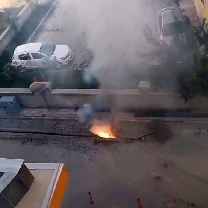Van’da Altyapı Çalışmaları Esnasında Yanan Elektrik Kablosu Korkuya Neden Oldu