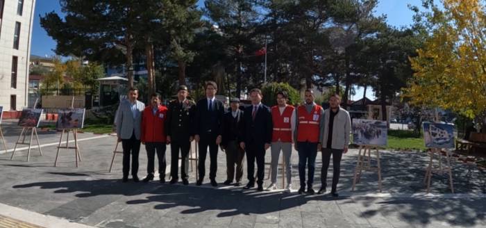 Van Depreminde Yaşamını Yitirenler İçin Anma Programı Yapıldı