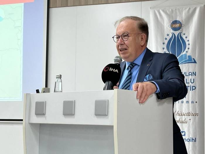 Doç. Dr. Cihat Yaycı’dan Lise Öğrencilerine Mavi Vatan Konferansı