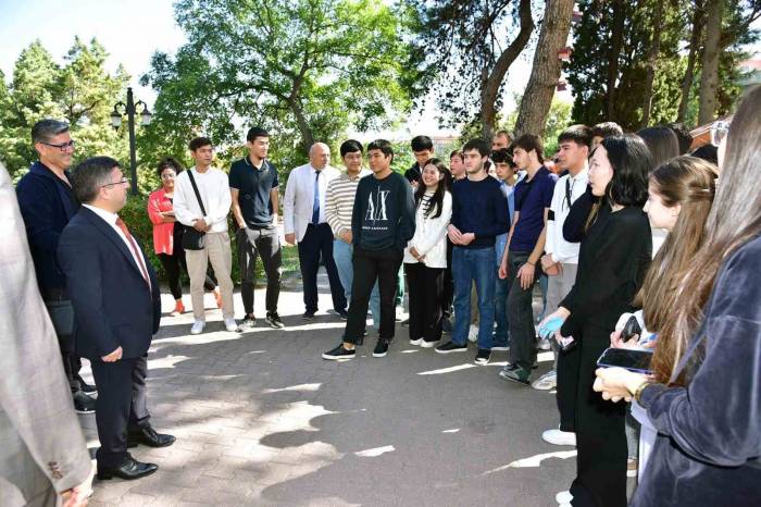 Baün Rektörü Prof. Dr. Yücel Oğurlu Tömer’de