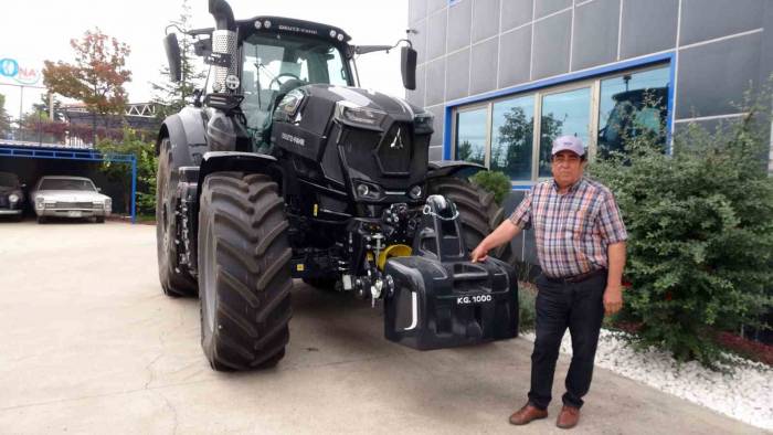 Traktör Hayali İçin 14 Yaşında Gurbet Ellerin Yolunu Tuttu, Fabrikatör Olarak Geri Döndü