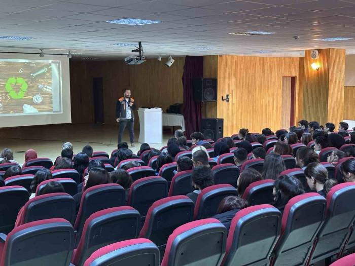 Lise Öğrencilerine “Sıfır Atık” Semineri