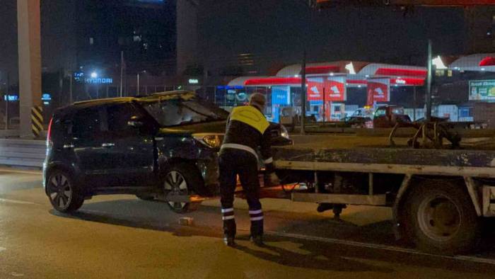 D-100’de Kontrolden Çıkan Araç Başka Bir Araca Çarpıp Takla Attı: 1 Yaralı