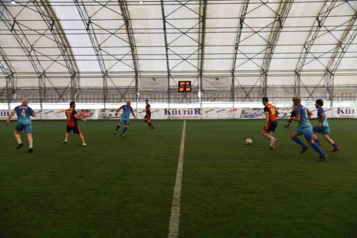 Düzce Üniversitesinde Kıyasıya Mücadele