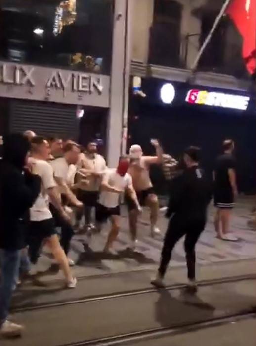 Taksim’de Bayern Münih Taraftarı Taşkınlık Çıkarttı: 5 Yaralı