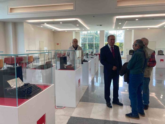 Hacı Bayramı Veli Üniversitesinde “Daktilo Sergisi” Açıldı