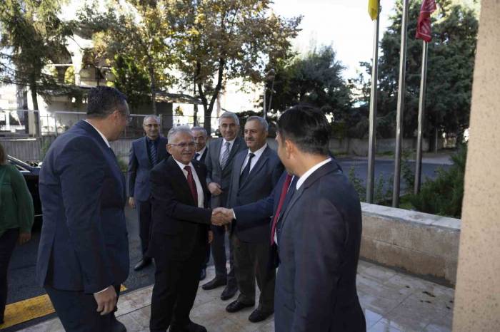 Başkan Büyükkılıç: “Ptt Haberleşme Ve İletişimde Çok Önemli Görevler Yerine Getiriyor”