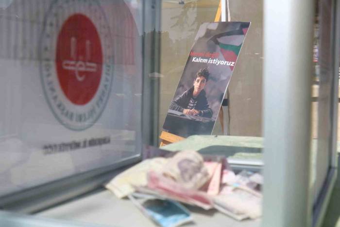 Kırşehirli Çocuklar, Okul Harçlıklarıyla Savaş Mağduru Çocuklara Destek Oluyor