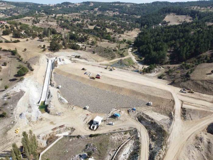 Pazarlar Sofular Göletinden Bin 340 Dekar Tarım Arazisi Sulanacak