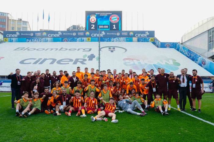 Galatasaray’ın Gençleri Bayern’i 2-1’le Geçti