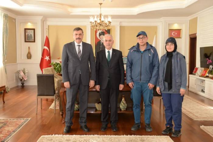 Vali Çiftçi’den Ptt’ye Kutlama