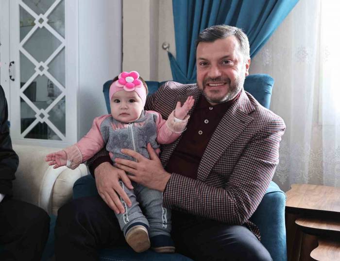 Yüreğir’de Yeni Doğan Bebeklere ‘Hoş Geldin’ Hediyesi