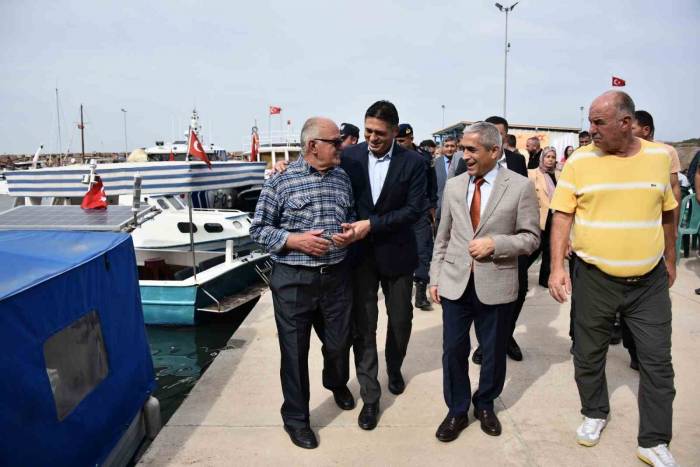 Aliağa Körfezine Yapay Resif: "Balık Üretimimiz Ciddi Manada Artacak"