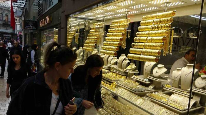 İsrail’in Gazze’ye Saldırıları Ve Savaşın Yayılma Riski Altındaki Tansiyonu Yüksek Tutuyor