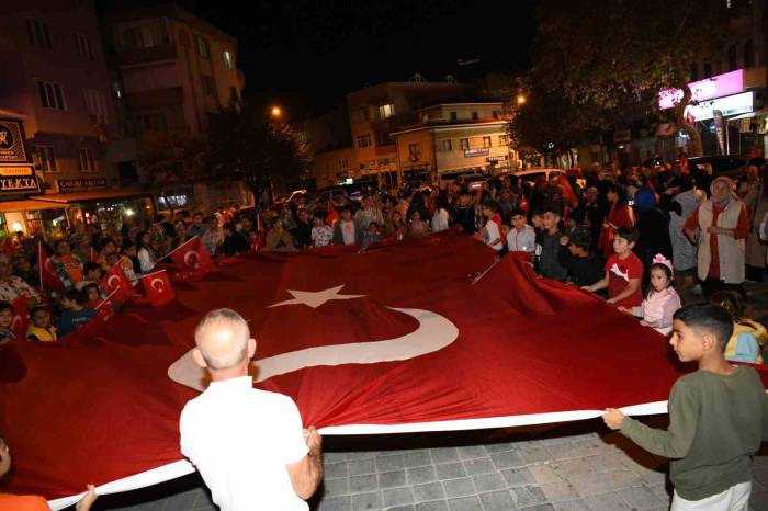 Lapseki’de Filistin’e Destek Yürüyüşü