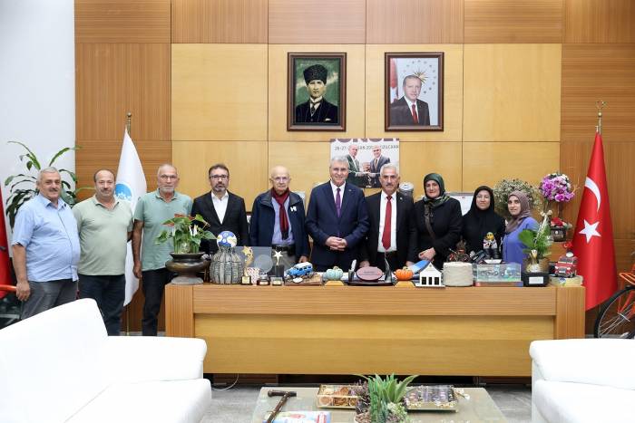 Çaybaşı Fuadiye Mahallesinden Başkan Yüce’ye Asfalt Teşekkürü