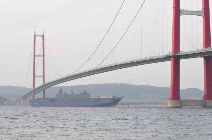 ‘Tcg Anadolu’ 1915 Çanakkale Köprüsü Altından Geçti