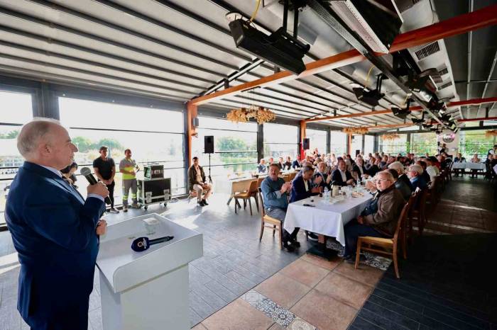 Vali Coşkun Ve Başkan Zolan Muhtarlarla Buluştu