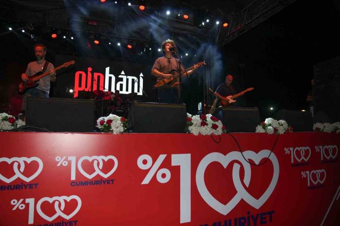 Adana Büyükşehir Belediyesi’nin Cumhuriyet Kutlamaları Sürüyor