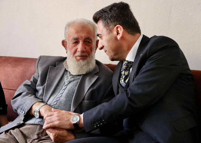 Şehit Ailesinin Acısına Ortak Oldu