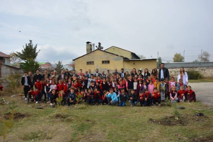 Cumhuriyetin 100. Yıl Dönümüne Günler Kala 100 Fidan Dikildi