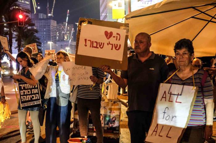 İsrail’de Netanyahu Karşıtlarından “Yakınlarımızı Geri Getirin” Protestosu