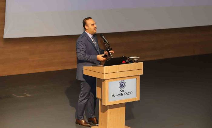 Bakan Kacır: 2024’te Savunma Sanayinde 10 Milyar Dolar İhracat Yapılacak