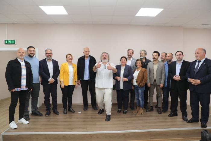 Leyla Atakan Kütüphanesi, Sanatçı Müfit Can Saçıntı’yı Misafir Etti