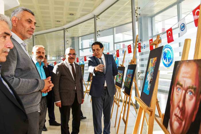 Cumhuriyetin 100. Yıl Anısına Karma Sergi Düzenlendi