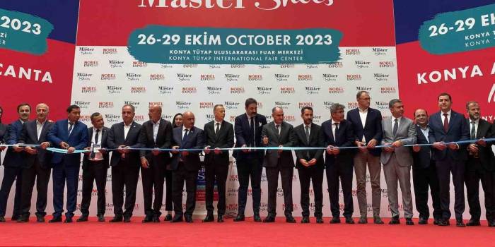 Konya Ayakkabı Ve Çanta Moda Fuarı Açıldı