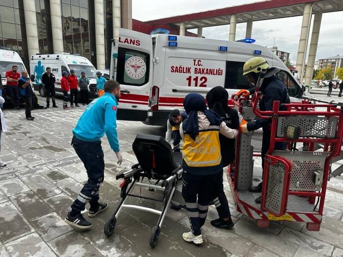 Muş Devlet Hastanesinde Yangın Tatbikatı Yapıldı