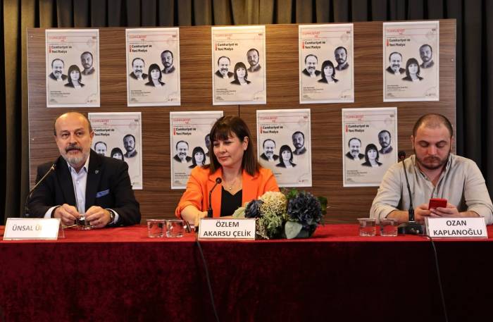 Kütüphane Günleri’nde "Cumhuriyet Ve Yeni Medya" Konuşuldu